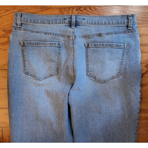 Gloria Vanderbilt Light Blue Skinny Jeans - Picture 4 of 11